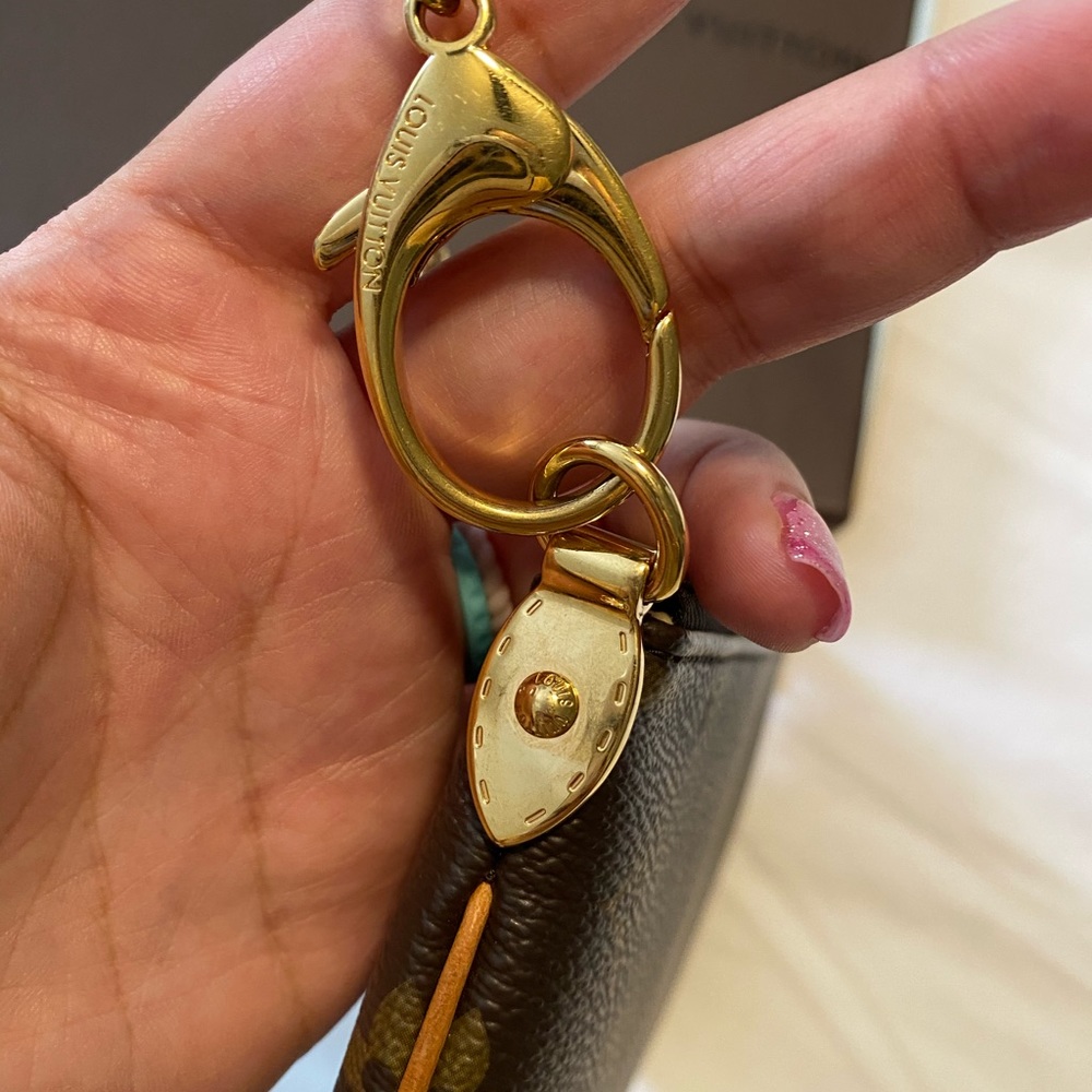 Authentic Louis Vuitton Milla Pouchette - Picture 8 of 16